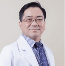 Dr.Pinyo Hunsajarupan医生（泰国杰特宁医院）